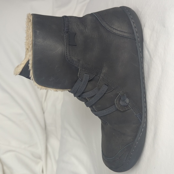 Camper Peu Cami Women's Gray Shearling /Fleece Lined Leather Ankle Boots - Picture 6 of 9